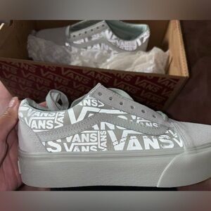 Old school platform Vans, mint green and reflective logo